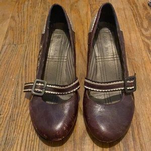 Bobbi Blu lace heels